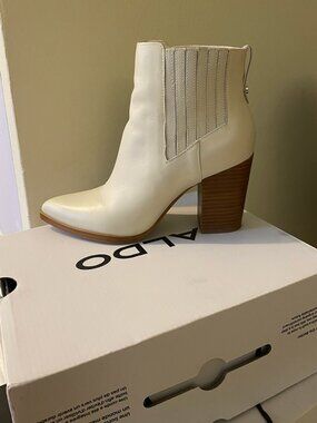 Aldo White Ankle Boots & Booties for Women size 7